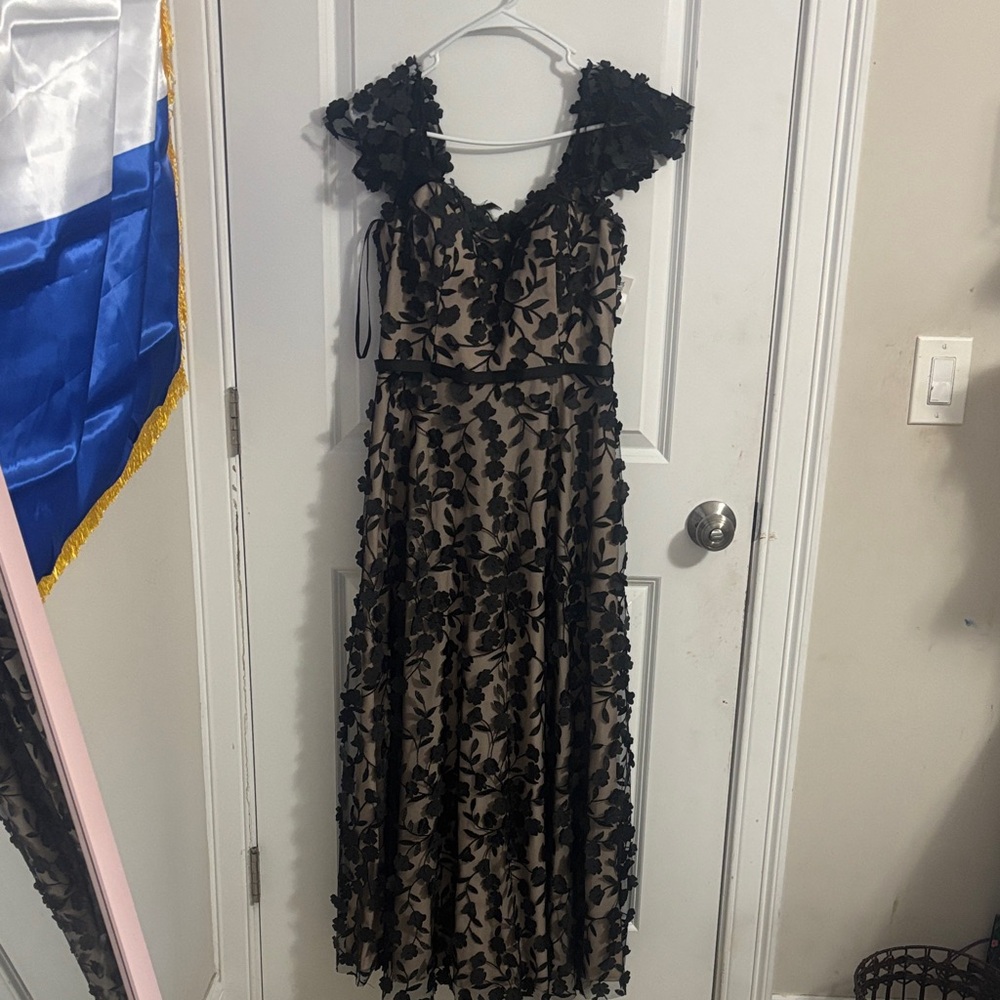 Xscape Black Floral Maxi Dress